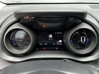 Toyota Yaris VVT-I AIRCO / CRUISE / NAVI / CAMERA / STOELVERW picture 16