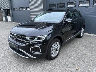 Voiture accidenté Volkswagen T-Roc 1.5 TSI AUTOMAAT / NAVI / CRUISE / CAMERA 2026/2