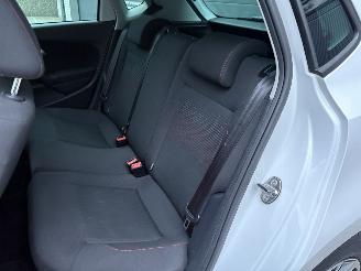 Volkswagen Polo 1.0i SOUND / CLIMA / NAVI / PDC picture 11