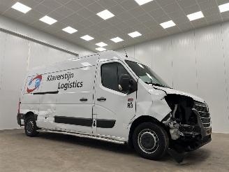 krockskadad bil bedrijf Renault Master 35 2.3 dCi L3H2 Navi Airco 2022/1