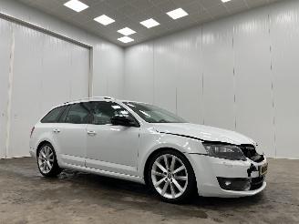 skadebil auto Skoda Octavia Combi 1.6 TDI Autom. Navi Clima 2017/2