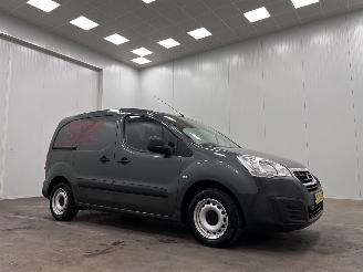 krockskadad bil bedrijf Peugeot Partner 1.6 BlueHDi Airco 2018/9