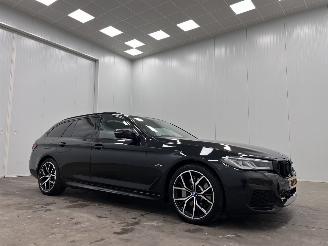 krockskadad bil auto BMW 5-serie Touring 530e Autom. Panoramadak Navi Clima 2024/4