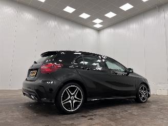 Mercedes A-klasse 180d Autom. AMG Navi Clima picture 2