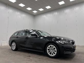 Schadeauto BMW 3-serie Touring 316d Autom. High Exe Navi Clima 2021/4