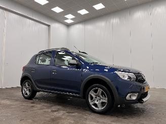 krockskadad bil auto Dacia Sandero 0.9 TCe SL Stepway Navi Airco 2019/3