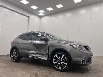 skadebil auto Nissan Qashqai 1.6i Tekna Panoramadak Navi Clima 2015/6