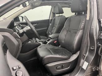 Nissan Qashqai 1.6i Tekna Panoramadak Navi Clima picture 9