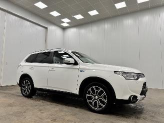Auto incidentate Mitsubishi Outlander 2.0 PHEV 4WD Limited Edition X-Line Navi Clima 2015/5