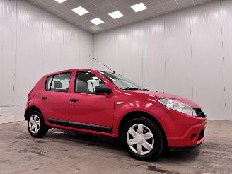 Vaurioauto  passenger cars Dacia Sandero 1.2 Ambiance Airco 2010/6