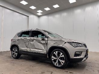 skadebil auto Seat Ateca 1.4 Autom. EcoTSI Panoramadak Navi Clima 2017/12