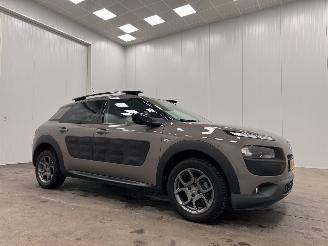 Coche accidentado Citroën C4 cactus 1.2 PureTech Shine Navi Clima 2015/12