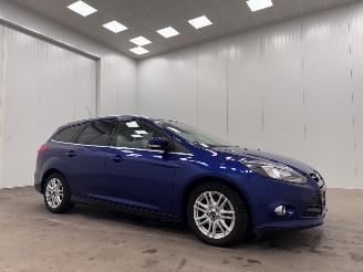 krockskadad bil auto Ford Focus Wagon 1.0 EcoBoost Edition Plus Navi Clima 2014/2