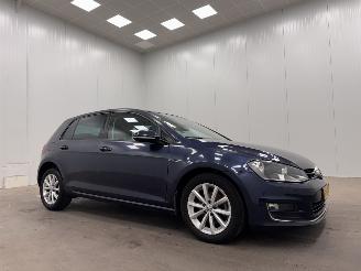 damaged passenger cars Volkswagen Golf 1.4 TSI Lounge 5-drs Navi Clima 2015/6