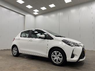 Vaurioauto  passenger cars Toyota Yaris 1.0 VVT-i Energy 5-drs Navi Clima 2018/10