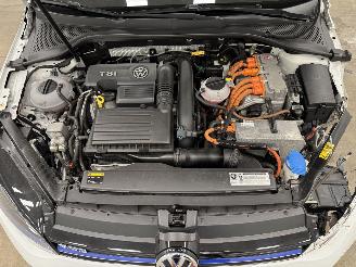 Volkswagen Golf 1.4 TSI GTE Panoramadak Navi Clima picture 17