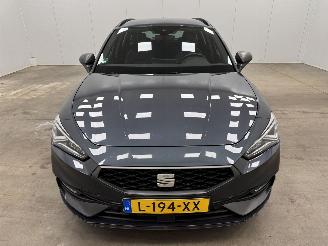 Seat Leon SportsTourer 1.5 eTSI Autom. FR Intense Navi Clima picture 5