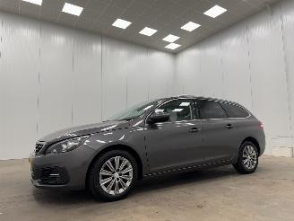 Peugeot 308 SW 1.2 PureTech Premium Panoramadak Navi Clima picture 4