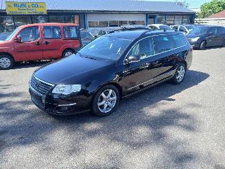 uszkodzony samochody osobowe Volkswagen Passat Passat Variant (3C5) Combi 1.4 TSI 16V (CAXA(Euro 5)) [90kW 2010/1