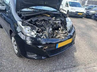 Toyota Yaris Yaris III (P13) Hatchback 1.33 16V Dual VVT-I (1NRFE) [73kW picture 8