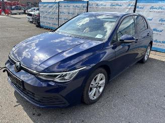 damaged passenger cars Volkswagen Golf Life 1.5 (96kW) 2020/7