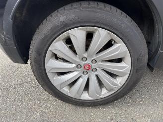 Jaguar E-Pace HSE AWD 300 Sport picture 10
