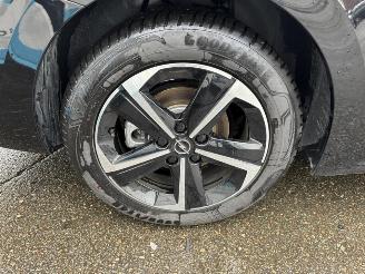 Opel Astra Sports Tourer GS 96 KW picture 9