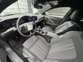 Opel Astra Sports Tourer GS 1.2 Turbo 96 KW picture 10