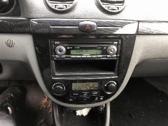 Chevrolet Nubira 1.6 16V Combi/o  Benzine 1.598cc 80kW (109pk) FWD 2005-03/2011-12  LXT; L44; L496 picture 6