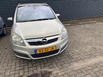 Opel Zafira Automaat - 2.2 16V Direct Ecotec MPV  Benzine 2.198cc 110kW (150pk) FWD 2005-07/2012-12 (M75) Z22YH; EURO4 picture 2
