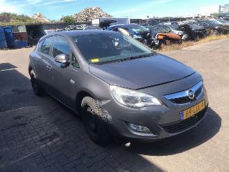 Voiture accidenté Opel Astra  2010/5