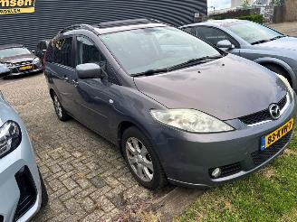 Mazda 5 5 (CR19) MPV 2004 / 2010 - 1.8i 16V MPV  Benzine 1.798cc 85kW (116pk) FWD 2005-02/2010-05 (CR19) L823 picture 3