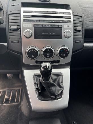 Mazda 5 5 (CR19) MPV 2004 / 2010 - 1.8i 16V MPV  Benzine 1.798cc 85kW (116pk) FWD 2005-02/2010-05 (CR19) L823 picture 7