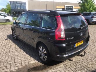 Citroën C4 C4 Grand Picasso (UA) MPV 2006 / 2013 - 2.0 16V Autom. MPV  Benzine 1.998cc 103kW (140pk) FWD 2006-10/2013-08 (UARFJ) EW10A; RFJ picture 6