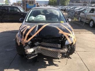krockskadad bil auto Opel Corsa-E  2018/1