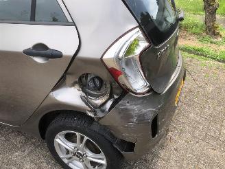 Kia Picanto  picture 6
