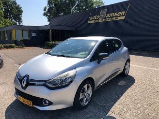 Voiture accidenté Renault Clio  2014/5