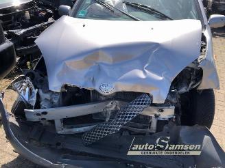 Toyota Yaris Yaris (P1), Hatchback, 1999 / 2005 1.3 16V VVT-i picture 2