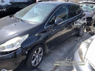 Peugeot 208 208 I (CA/CC/CK/CL), Hatchback, 2012 / 2019 1.4 16V picture 2