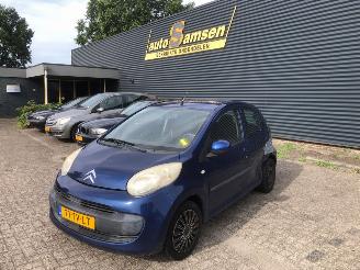 uszkodzony samochody osobowe Citroën C1 C1 Hatchback 2005 / 2014 - 1.0 12V Hatchback  Benzine 998cc 50kW (68pk) FWD 2005-06/2014-09 (PMCFA; PMCFB; PNCFA; PNCFB) 1KRFE; CFB; 384F; CFA 2007/2