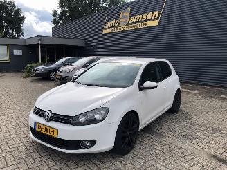 krockskadad bil auto Volkswagen Golf Automaat - Golf VI (5K1) Hatchback 2008 / 2013 - 1.4 TSI 122 16V Hatchback  Benzine 1.390cc 90kW (122pk) FWD 2008-10/2012-11  CAXA 2009/6