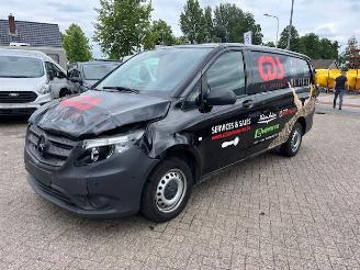 skadebil bedrijf Mercedes Vito 114 CDI AUTOMAAT LANG AIRCO KLIMA NAVI 2021/12