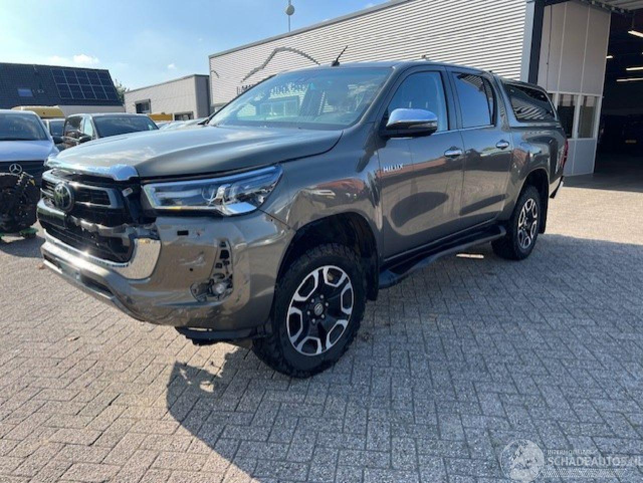 Toyota Hilux 2.8 D-4D 150KW AUTOM. DOUBLE CAB. KLIMA NAVI LEER 4WD