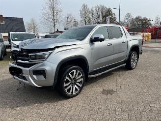 krockskadad bil bedrijf Volkswagen Amarok 3.0 TDI V6 177KW DOUBLE CAB. AVENTURA  AUT. LEER 4WD 2024/9