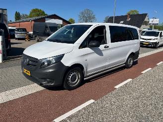 Vaurioauto  passenger cars Mercedes Vito TOURER 116 CDI 120KW LANG AUT. PKW BRIEF 8P KLIMA 2019/1