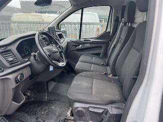 Ford Transit Custom 2.0 CDTI 125KW L2H1 LANG AUTOMAAT AIRCO KLIMA CAM. picture 12