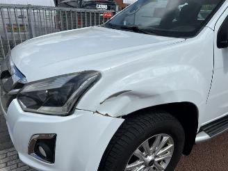 Isuzu D-Max 1.9D 120KW EXTRA CAB  AUTM.  AIRCO KLIMA EURO6 4WD picture 13