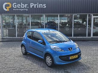 Voiture accidenté Peugeot 107 1.0 12V Hatchback  Benzine 998cc 50kW (68pk) FWD 2006/11