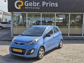 damaged passenger cars Kia Picanto 1.0 12V Hatchback  Benzine 998cc 51kW (69pk) FWD 2012/3
