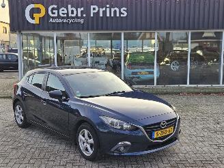 Voiture accidenté Mazda 3 2.0 SkyActiv-G 16V Hatchback  Benzine 1.997cc 88kW (120pk) FWD 2014/12